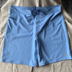 Men’s Vineyard Vines boardshort sz 40